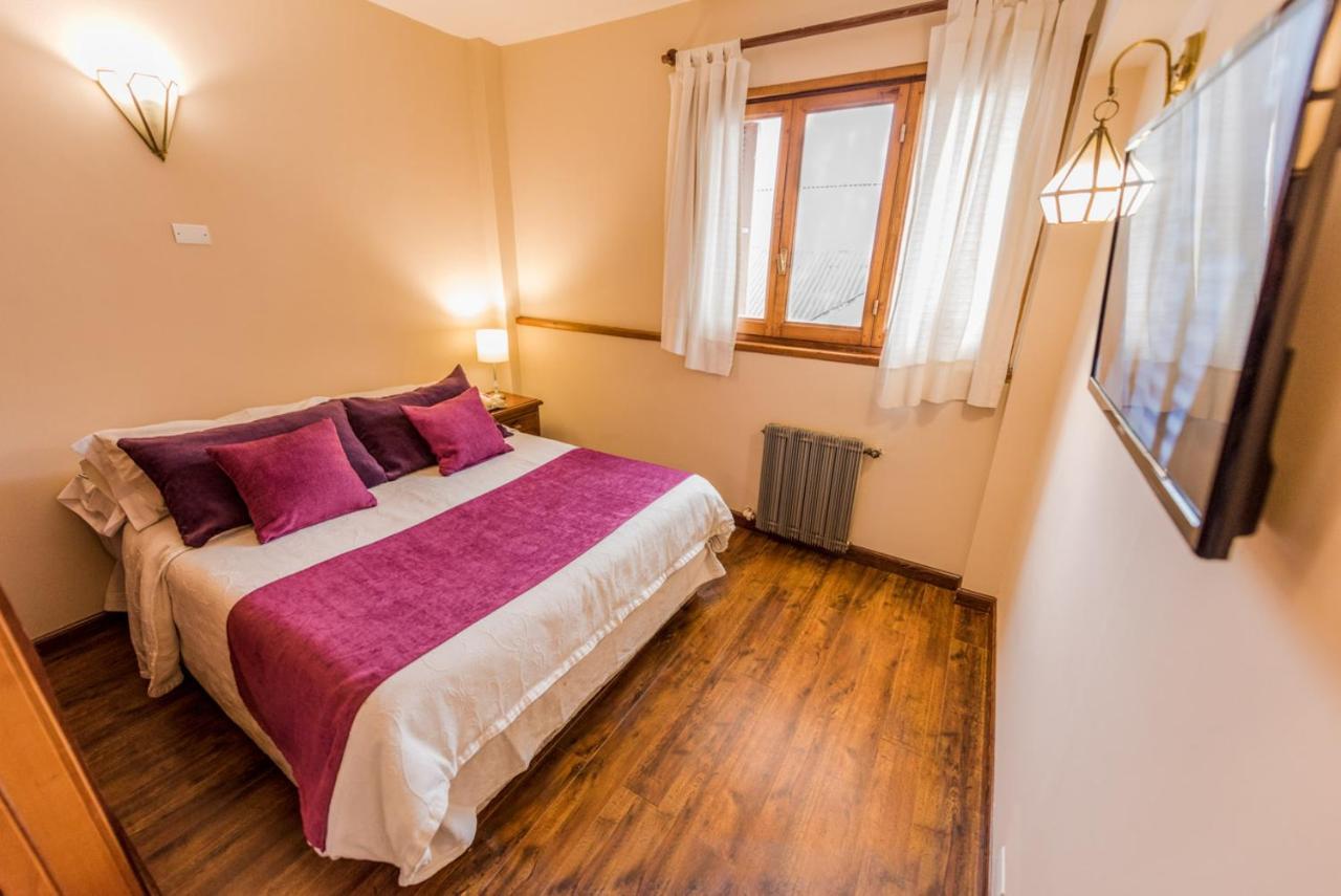 Tunqueley Hotel San Martín de los Andes Eksteriør bilde
